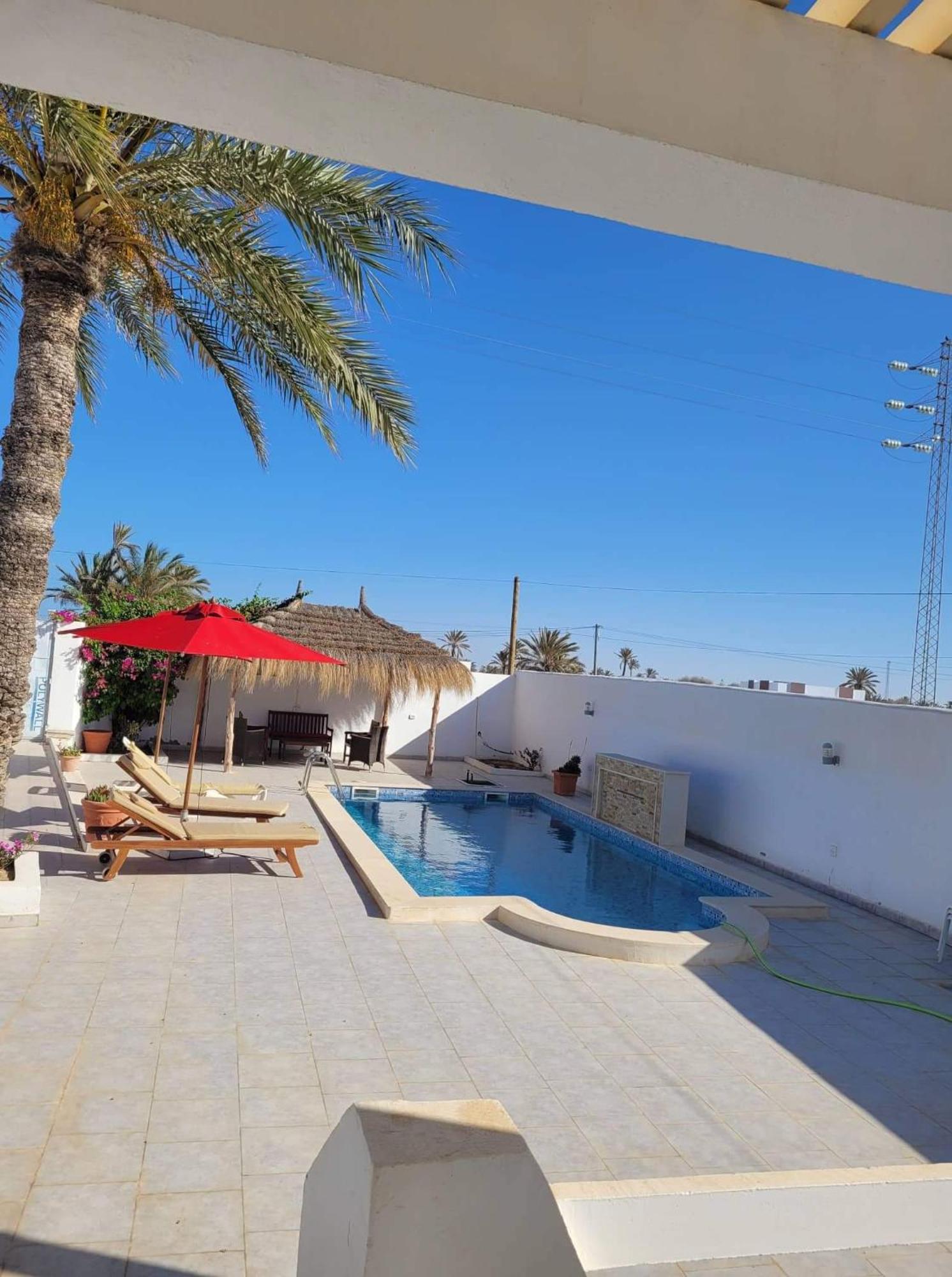 Dhiefa Avec Piscine * Temlale