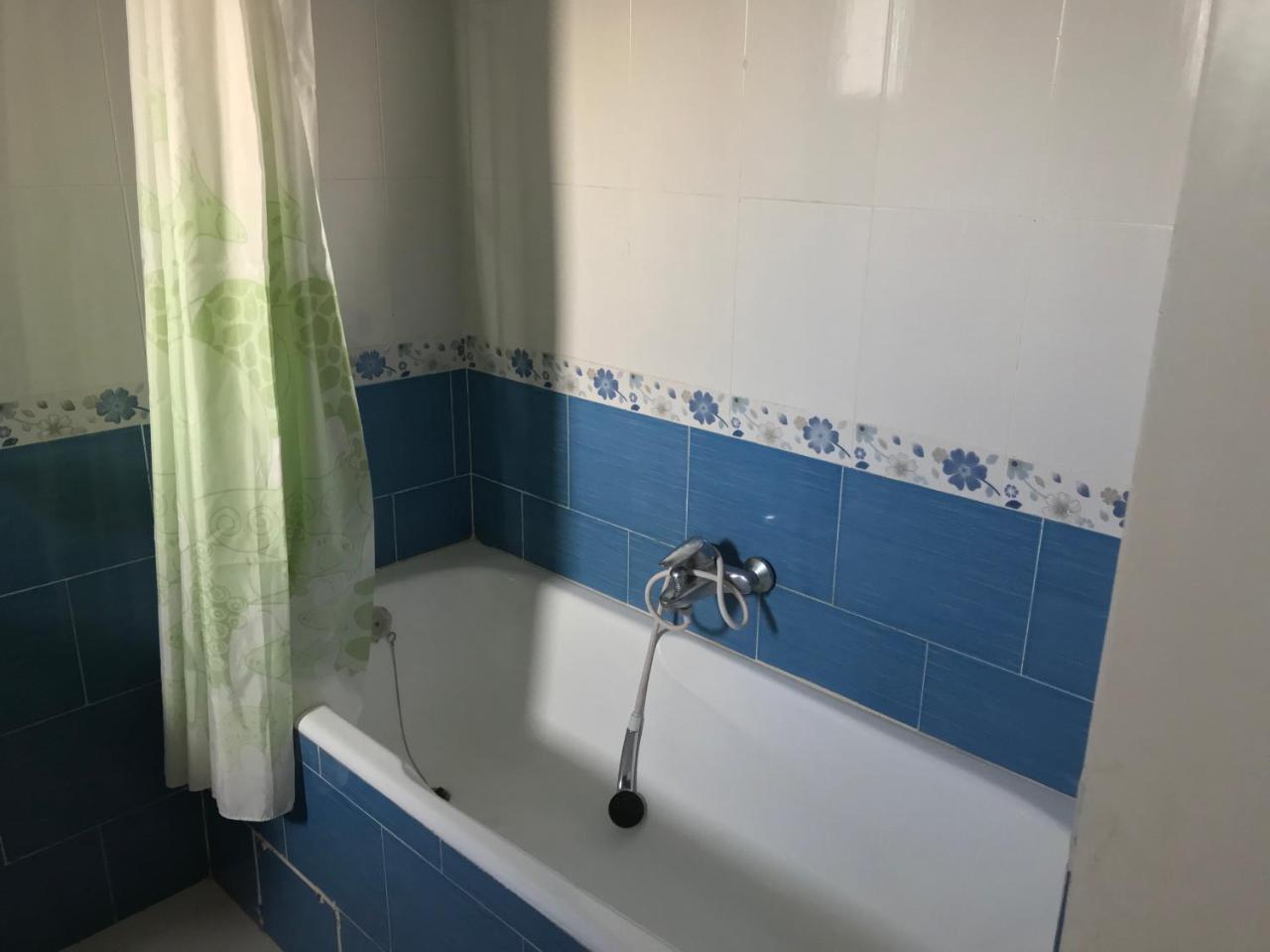 Vakantiehuis Dhiefa Avec Piscine *